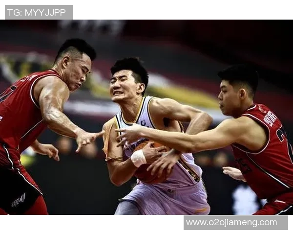 深圳篮球队的耐力训练与比赛表现深度剖析